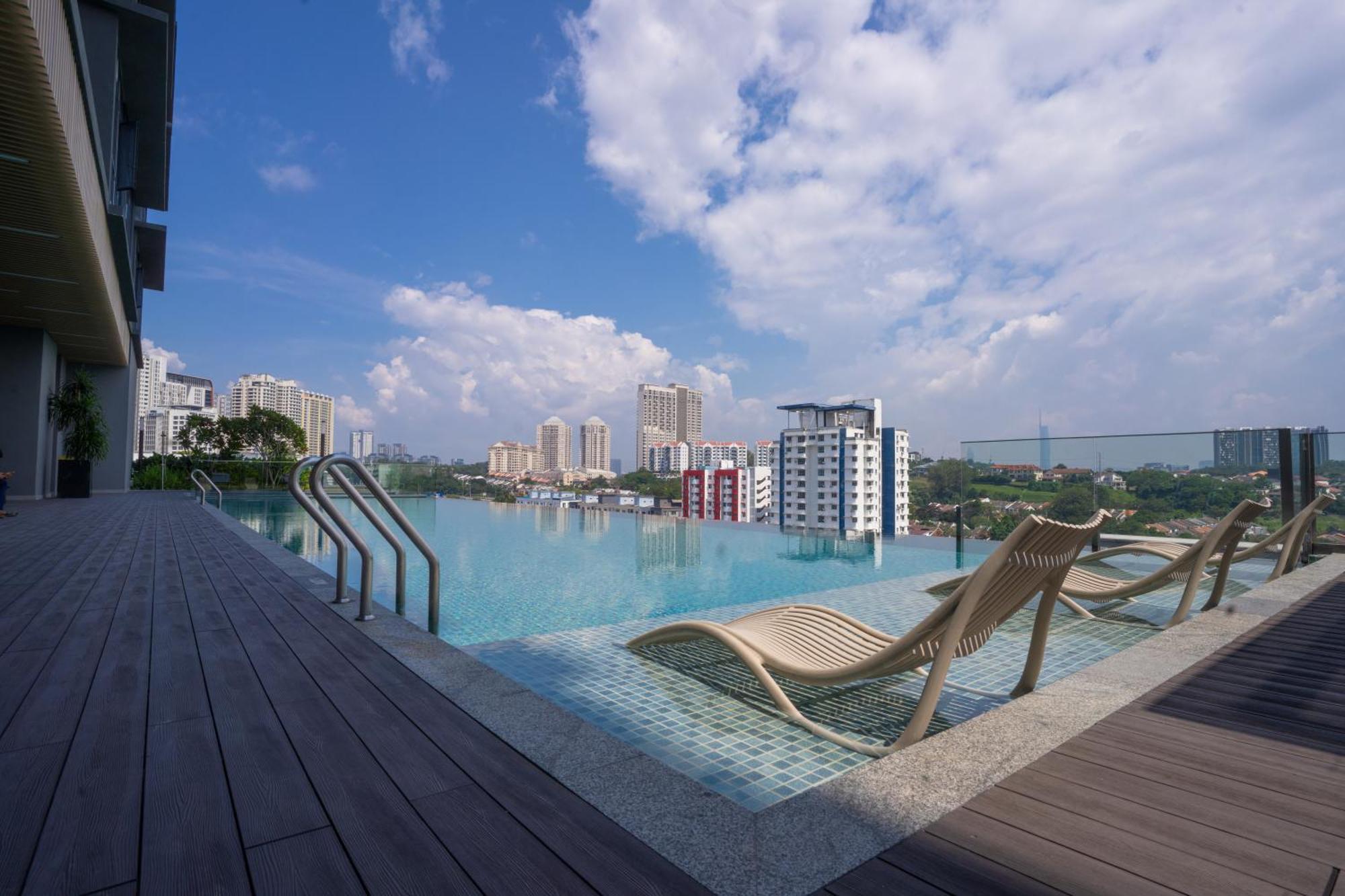 Societe Suites By Ihost Global Kuala Lumpur Buitenkant foto